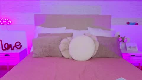 Marselina online show from January 18, 2026, 7:23 am