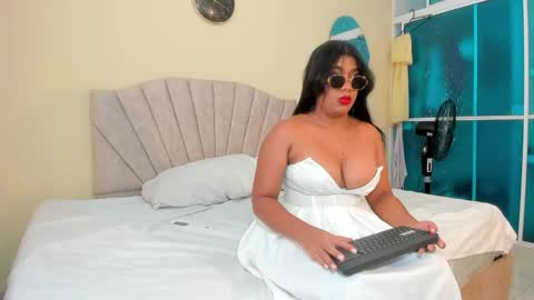 marsmith_1 online show from April 26, 2026, 4:15 pm