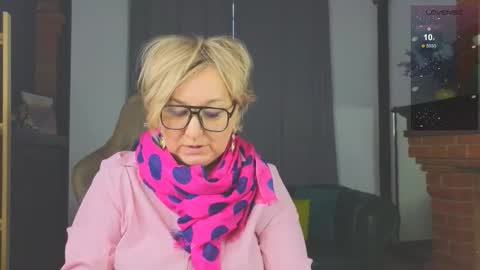 marta_wils online show from December 1, 2025, 3:00 am