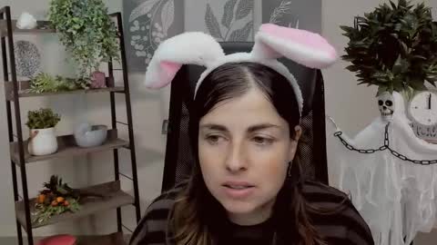 martaedams online show from November 6, 2025, 6:14 am