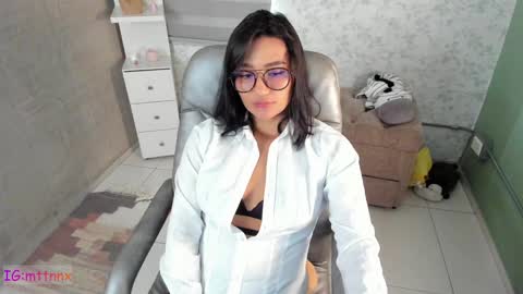 Snapshot of martiiinaa_ chatting on February 7, 2025, 3:30 pm Martina online show from February 7, 2025, 3:30 pm