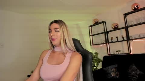 Martina online show from April 25, 2026, 1:41 pm