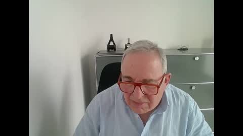 martin_1947 online show from February 9, 2025, 3:45 pm