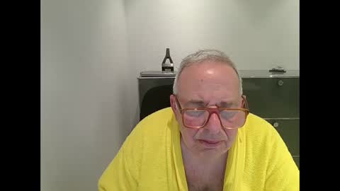 martin_1947 online show from September 22, 2025, 9:50 pm