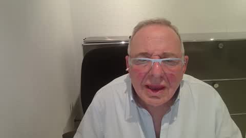 martin_1947 online show from May 22, 2026, 7:30 pm