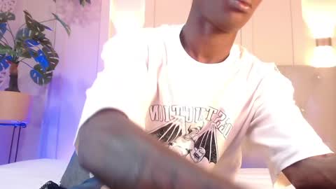Snapshot of martin_killer chatting on December 14, 2024, 8:18 pm Martin online show from December 14, 2024, 8:18 pm