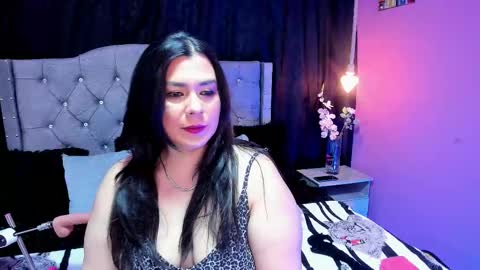   MARTINA   online show from February 25, 2025, 11:41 am