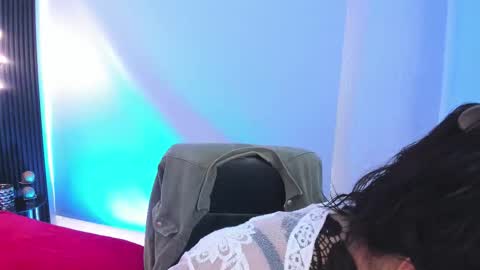   MARTINA   online show from October 16, 2025, 12:28 pm