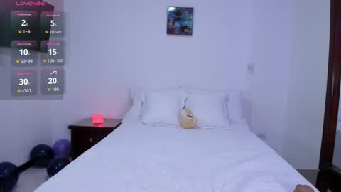 Martina online show from November 24, 2025, 9:36 pm