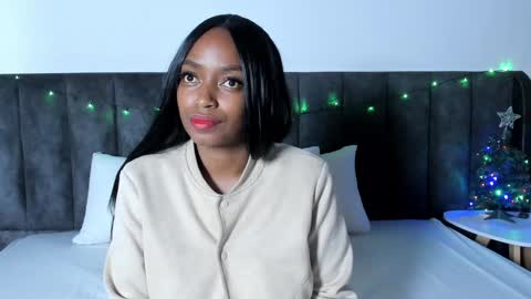 Laura online show from December 15, 2024, 11:53 pm
