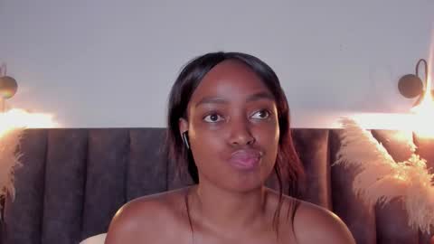 Snapshot of martina_jackson_ chatting on September 18, 2025, 8:33 pm Laura online show from September 18, 2025, 8:33 pm