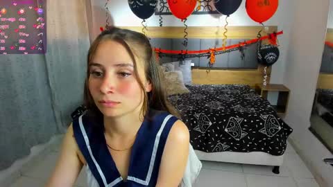 Snapshot of martina_lujann chatting on October 9, 2025, 12:58 pm  M A R T I N A  online show from October 9, 2025, 12:58 pm