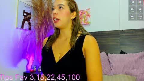 Snapshot of martina_miiller chatting on October 22, 2025, 12:16 pm martina mIIler online show from October 22, 2025, 12:16 pm