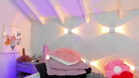 Snapshot of martina_miiller chatting on May 24, 2026, 1:05 pm martina mIIler online show from May 24, 2026, 1:05 pm