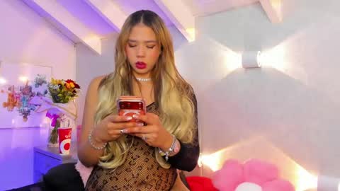 Snapshot of martina_miiller chatting on June 5, 2026, 8:14 pm martina mIIler online show from June 5, 2026, 8:14 pm