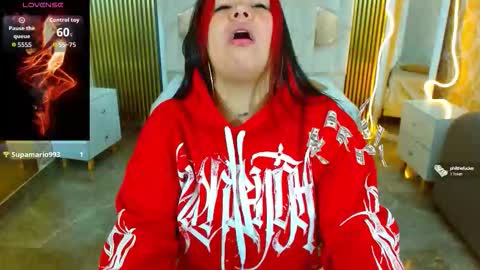 Snapshot of martina_tay chatting on September 25, 2025, 3:43 am Hey im martina online show from September 25, 2025, 3:43 am