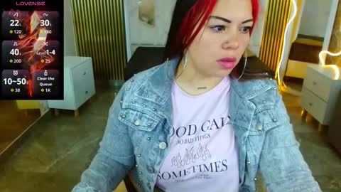 Snapshot of martina_tay chatting on September 28, 2025, 3:12 am Hey im martina online show from September 28, 2025, 3:12 am
