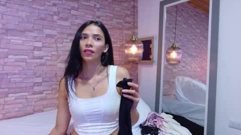 Martina online show from November 3, 2025, 3:13 pm