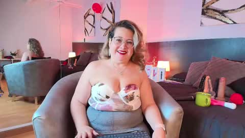 Martina Caicedo online show from February 25, 2025, 9:53 am