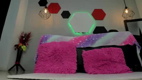 Snapshot of martinaclark chatting on September 28, 2025, 3:45 am Martina online show from September 28, 2025, 3:45 am