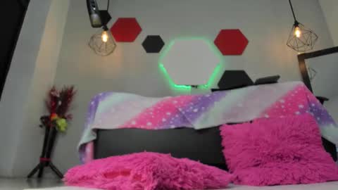 Snapshot of martinaclark chatting on October 30, 2025, 3:52 am Martina online show from October 30, 2025, 3:52 am