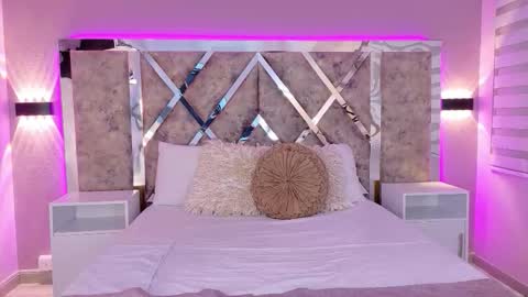 Martina Garcia online show from December 16, 2025, 5:40 pm