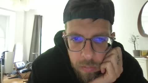 martinmagic467657 online show from May 6, 2026, 9:36 am