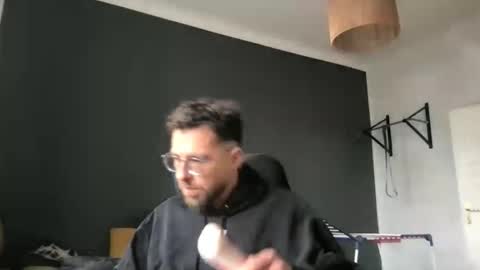 Snapshot of martinmagic467659 chatting on December 14, 2025, 11:15 am martinmagic467659 online show from December 14, 2025, 11:15 am