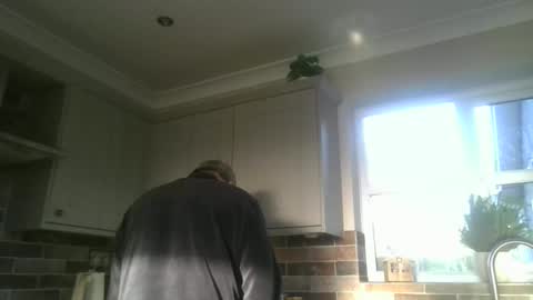 martinrgbxxxx online show from December 22, 2024, 9:55 am