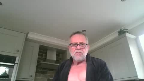 martinrgbxxxx online show from October 11, 2025, 9:19 am