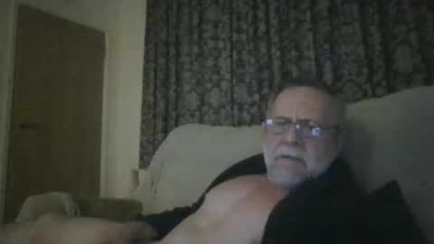 martinrgbxxxx online show from February 12, 2026, 10:27 pm