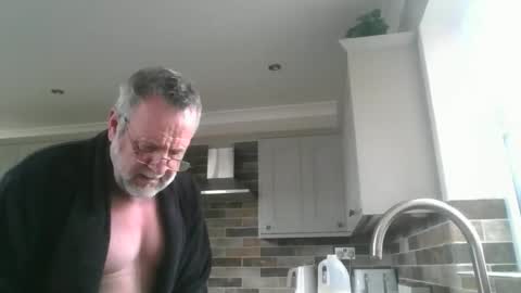 martinrgbxxxx online show from March 24, 2026, 8:52 am