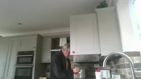 Snapshot of martinrgbxxxx chatting on April 21, 2026, 8:09 am martinrgbxxxx online show from April 21, 2026, 8:09 am