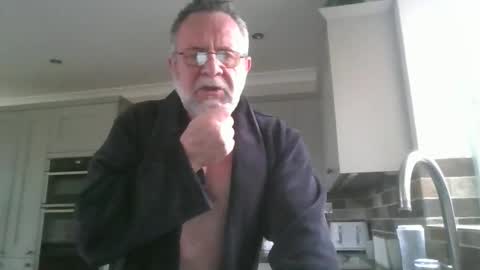 Snapshot of martinrgbxxxx chatting on April 28, 2026, 6:18 am martinrgbxxxx online show from April 28, 2026, 6:18 am