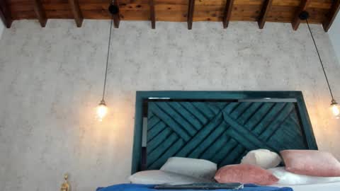 Martina online show from September 12, 2025, 7:36 pm