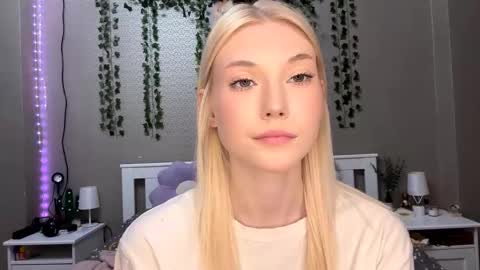 Snapshot of marvawillinghurst chatting on January 15, 2026, 3:27 pm Lisa online show from January 15, 2026, 3:27 pm