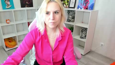 Snapshot of mary__bailey chatting on February 1, 2025, 12:51 am mary__bailey online show from February 1, 2025, 12:51 am