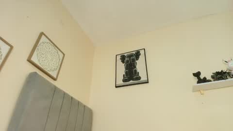 mary_cute9 online show from May 18, 2026, 12:11 pm