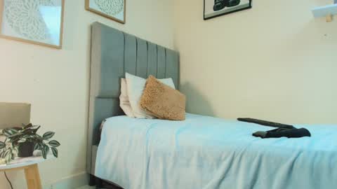 mary_cute9 online show from July 25, 2026, 12:14 pm