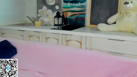 Snapshot of mary_f0x chatting on July 5, 2026, 8:10 am Mary fox online show from July 5, 2026, 8:10 am