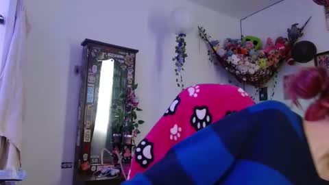                      100   online show from February 7, 2026, 5:05 pm