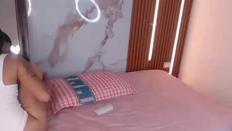 Snapshot of mary_live18 chatting on September 25, 2025, 8:01 pm Hi guys im Mary online show from September 25, 2025, 8:01 pm