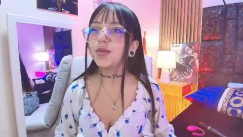 mary_luckaysha online show from May 11, 2026, 7:33 pm