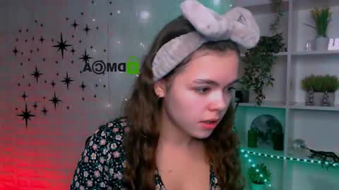 Snapshot of mary_meow_hot chatting on December 2, 2025, 10:31 am Mary online show from December 2, 2025, 10:31 am