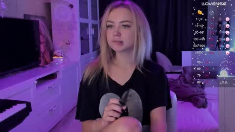 Mary online show from September 22, 2025, 2:24 am