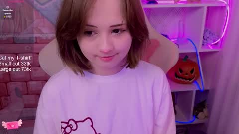 Snapshot of mary_u chatting on October 15, 2025, 4:56 am Ur Mary online show from October 15, 2025, 4:56 am