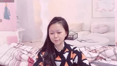 mary_uu online show from March 7, 2025, 5:18 am
