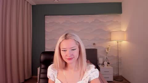 Mary online show from September 29, 2025, 2:33 pm