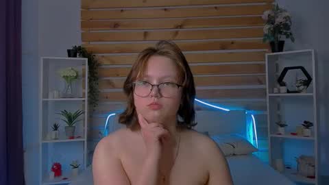 marybryantt online show from February 13, 2026, 1:34 am