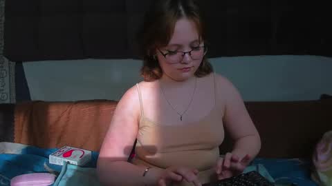 marybryantt online show from March 25, 2026, 2:06 am